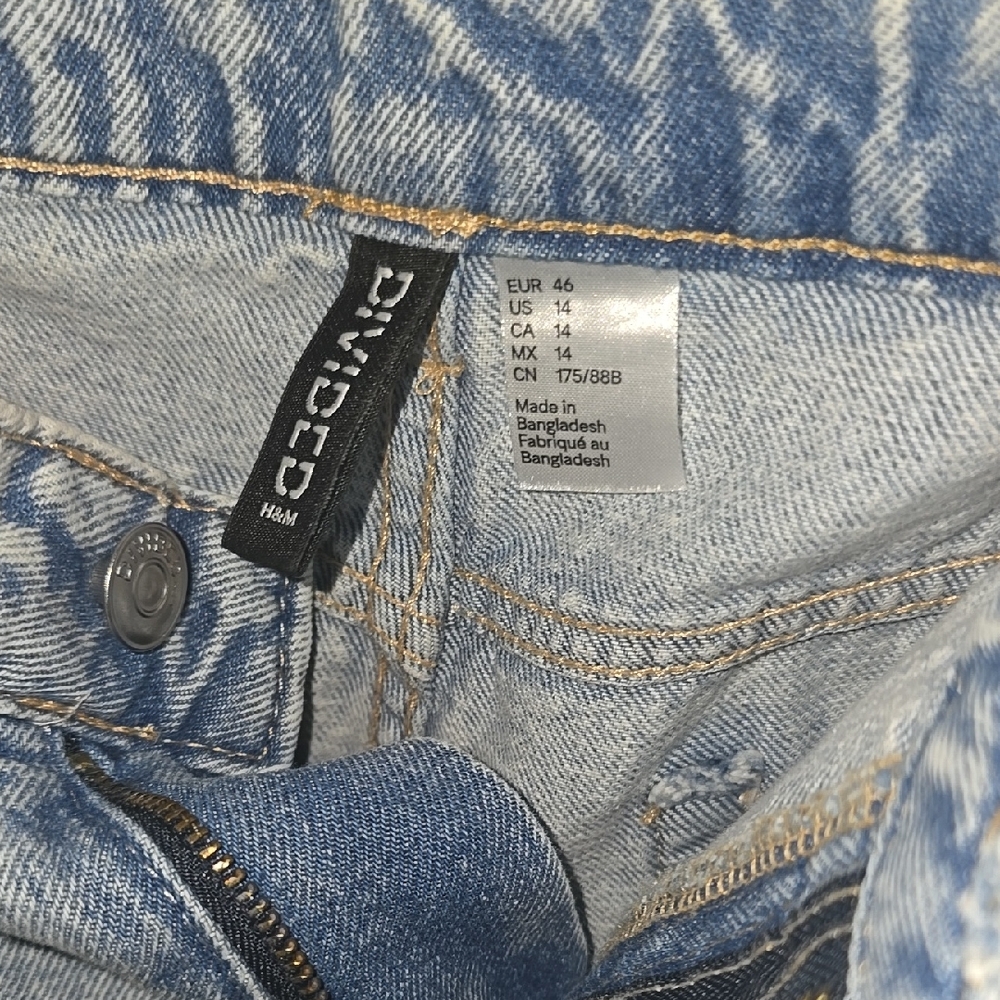 H&M High Waisted Denim Shorts Size 14 - Picture 3 of 7